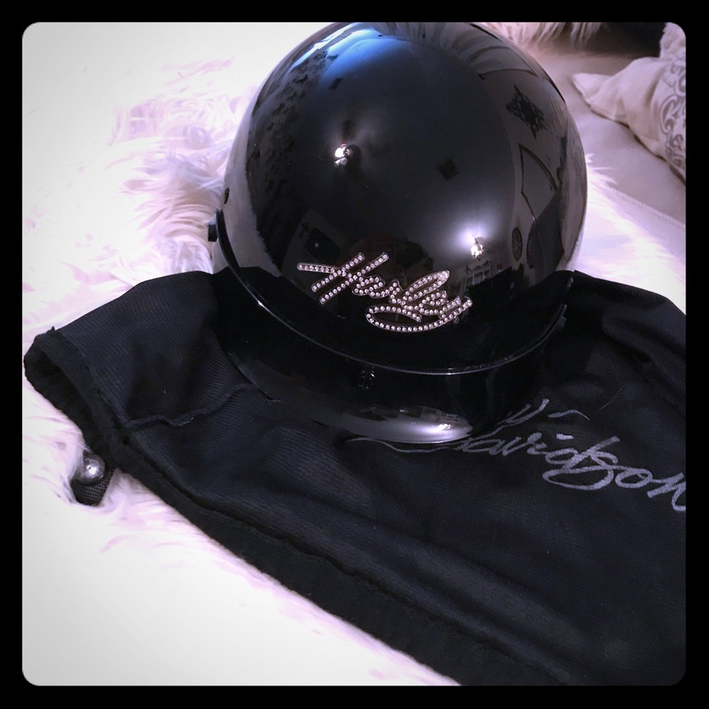 Women’s Harley Davidson helmet